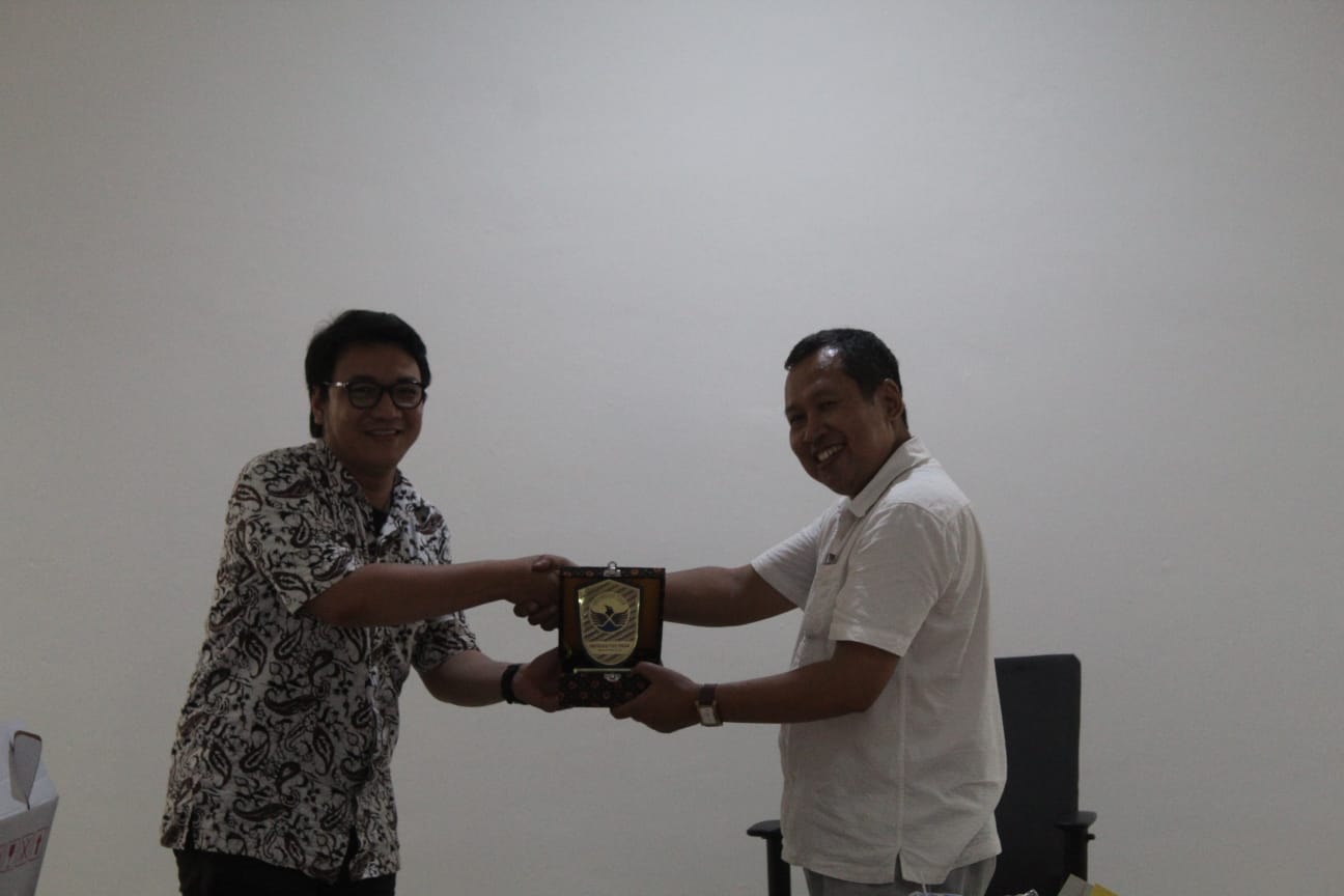 Universitas Ivet Terima Kunjungan Dari Universitas Tidar 