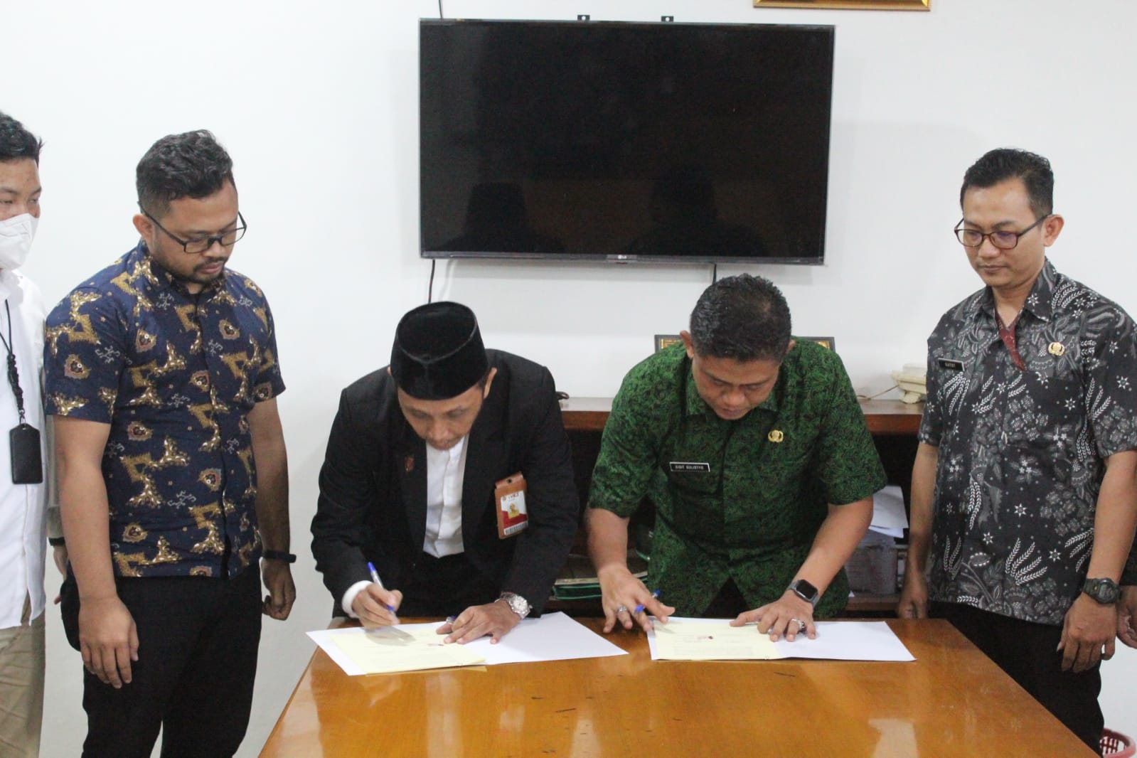 Rektor Universitas Ivet Tanda Tangani MOA dengan Pemkab Kendal