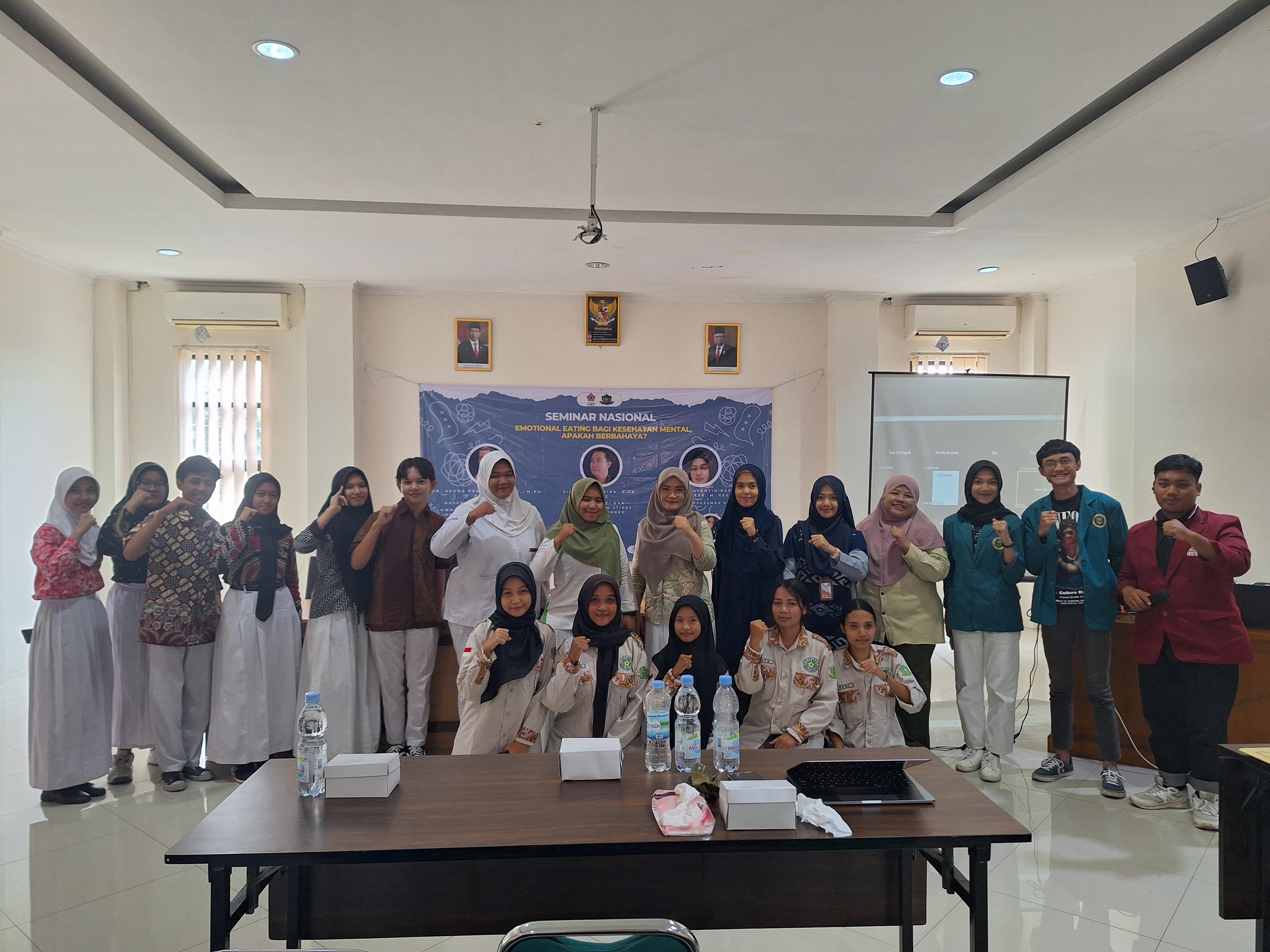 BEM Fakultas Kesehatan Universitas Ivet Semarang Adakan Seminar Nasional