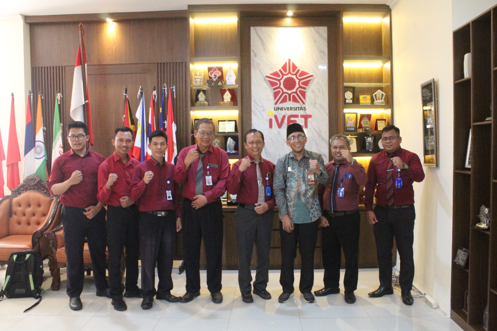Rektor Universitas Ivet Sambut Baik Kunjungan Dari Universitas Selamat Sri Kendal