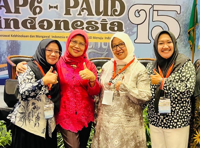 PG PAUD UNIVERSITAS IVET MENGIKUTI KONGRES APG PAUD 